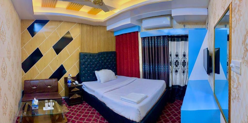 Hotel Blue Bird Dhaka Habitación foto